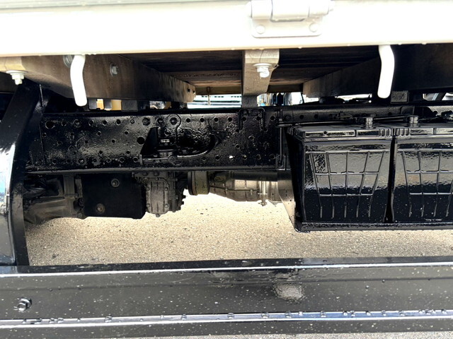 いすゞエルフ平ボディ小型（2t・3t）[写真15]