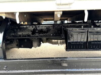 いすゞエルフ平ボディ小型（2t・3t）[写真16]