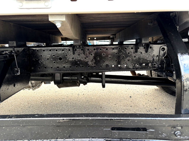 いすゞエルフ平ボディ小型（2t・3t）[写真16]