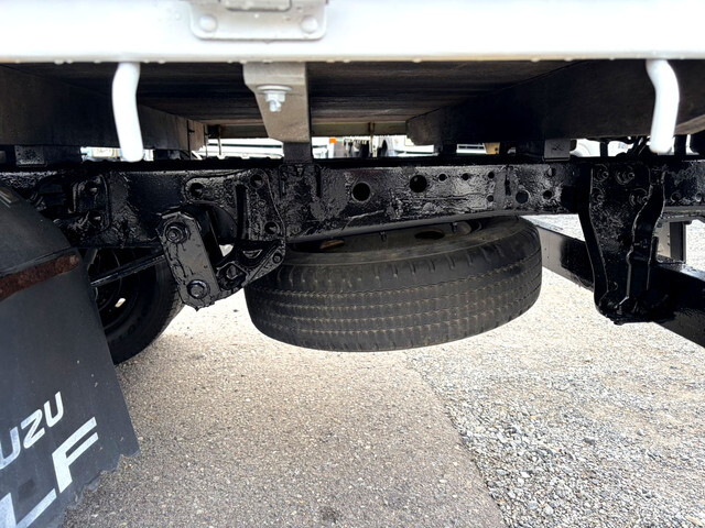 いすゞエルフ平ボディ小型（2t・3t）[写真18]