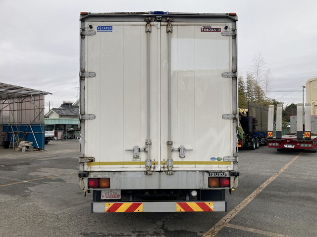 いすゞフォワードアルミウイング中型（4t）[写真11]