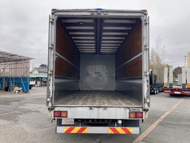 いすゞフォワードアルミウイング中型（4t）[写真12]