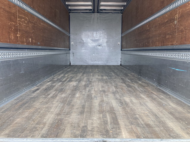 いすゞフォワードアルミウイング中型（4t）[写真14]