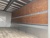 いすゞフォワードアルミウイング中型（4t）[写真16]