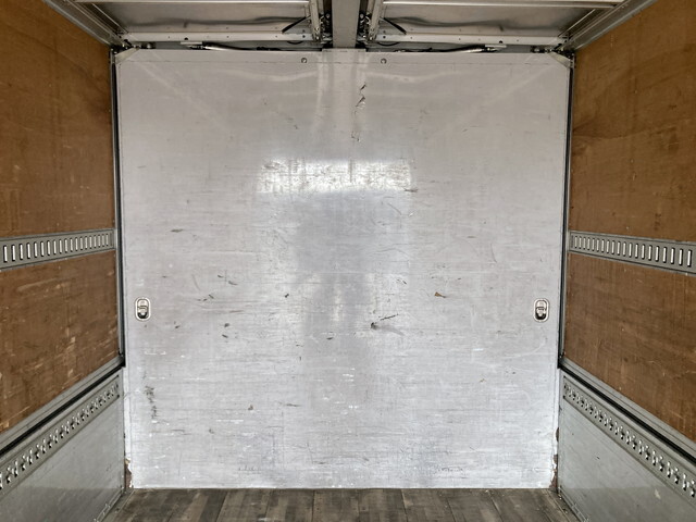 いすゞフォワードアルミウイング中型（4t）[写真18]