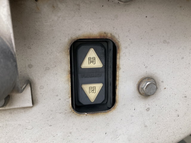 いすゞフォワードアルミウイング中型（4t）[写真19]