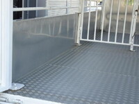 三菱ふそうファイター家畜運搬車中型（4t）[写真15]