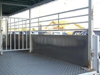 三菱ふそうファイター家畜運搬車中型（4t）[写真16]