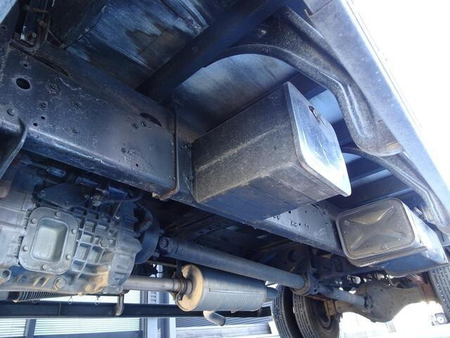 三菱ふそうファイター家畜運搬車中型（4t）[写真21]