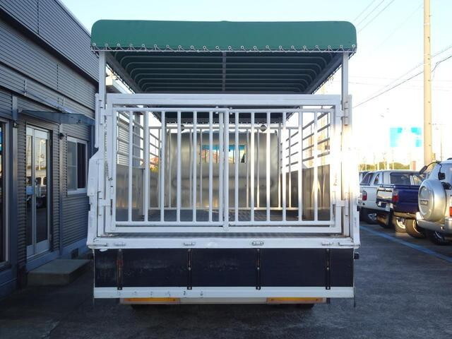 三菱ふそうファイター家畜運搬車中型（4t）[写真07]