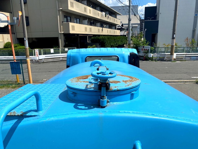 いすゞエルフ散水車小型（2t・3t）[写真17]