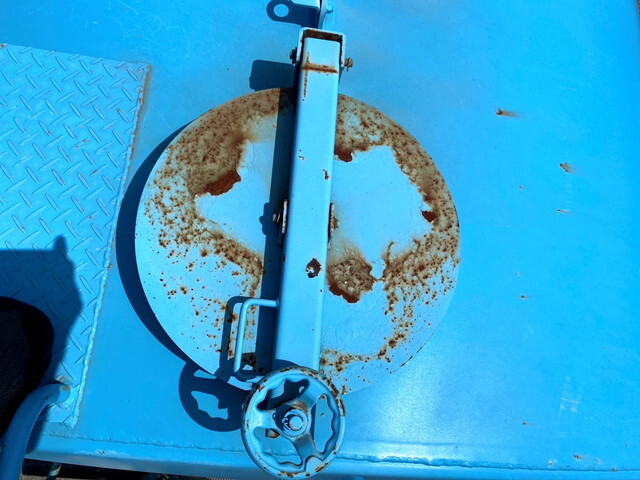 いすゞエルフ散水車小型（2t・3t）[写真18]