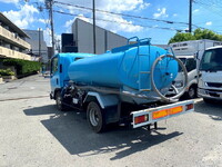 いすゞエルフ散水車小型（2t・3t）[写真02]