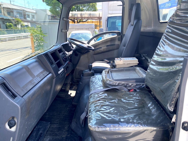 いすゞエルフ散水車小型（2t・3t）[写真30]