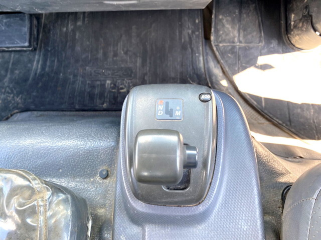 いすゞエルフ散水車小型（2t・3t）[写真35]