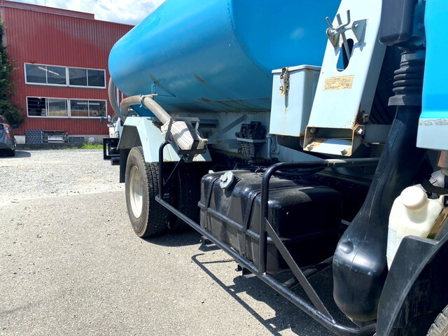 いすゞエルフ散水車小型（2t・3t）[写真07]