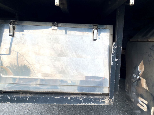 三菱ふそうファイター平ボディ中型（4t）[写真14]
