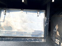 三菱ふそうファイター平ボディ中型（4t）[写真15]