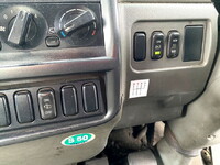 三菱ふそうファイター平ボディ中型（4t）[写真37]