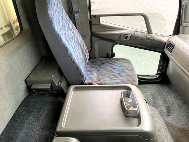 三菱ふそうファイター平ボディ中型（4t）[写真39]