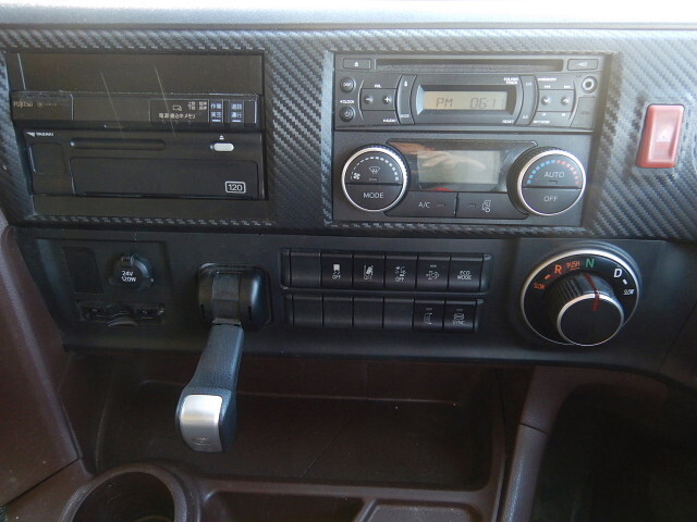 日野プロフィアアルミウイング大型（10t）[写真21]