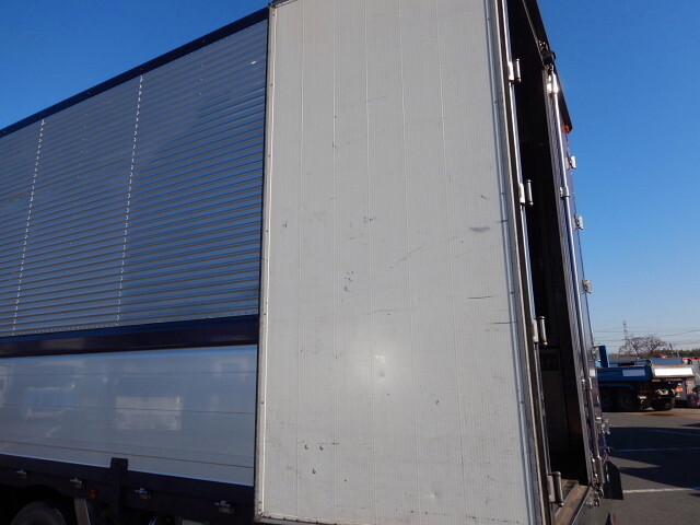 日野プロフィアアルミウイング大型（10t）[写真32]