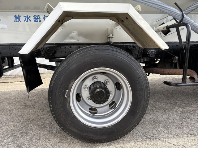 日野デュトロ散水車小型（2t・3t）[写真31]