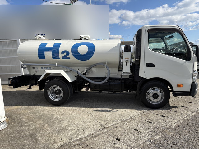 日野デュトロ散水車小型（2t・3t）[写真04]