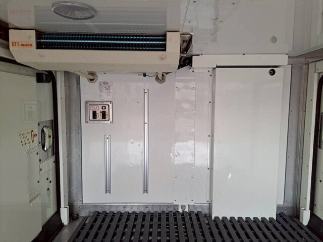マツダその他の車種冷凍車（冷蔵車）小型（2t・3t）[写真14]