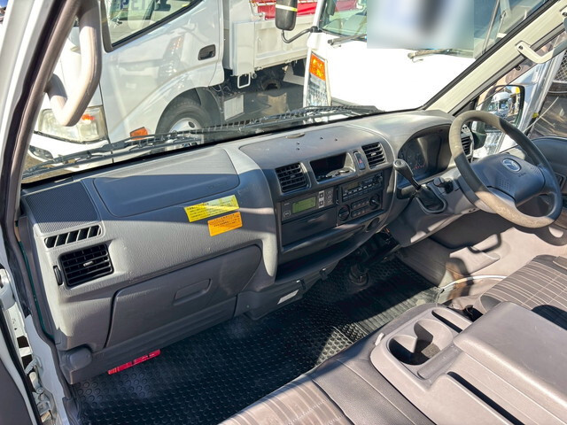 マツダその他の車種冷凍車（冷蔵車）小型（2t・3t）[写真31]