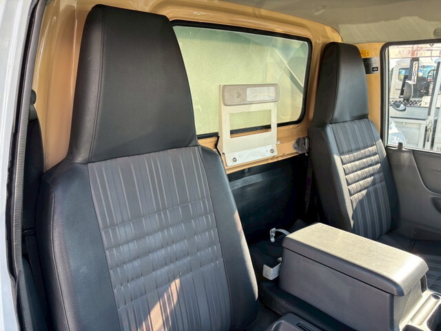 マツダその他の車種冷凍車（冷蔵車）小型（2t・3t）[写真35]