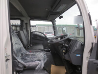 いすゞエルフダブルキャブ（Wキャブ）小型（2t・3t）[写真13]