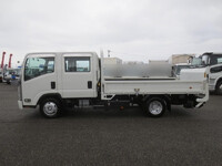 いすゞエルフダブルキャブ（Wキャブ）小型（2t・3t）[写真09]