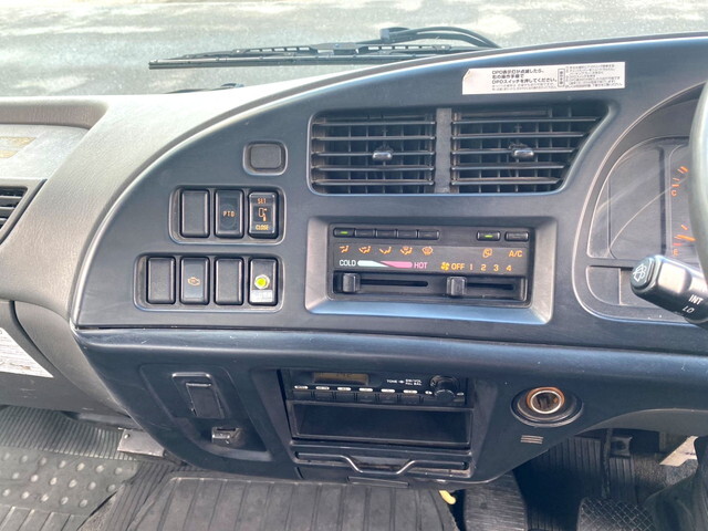 いすゞフォワードクレーン4段中型（4t）[写真35]