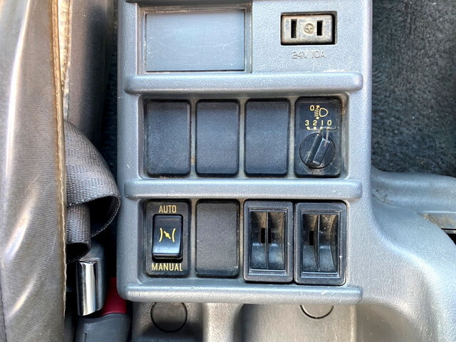 いすゞフォワードクレーン4段中型（4t）[写真38]