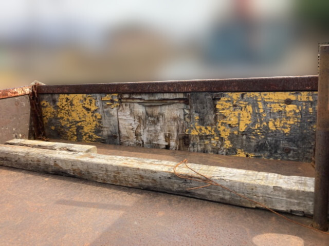 いすゞエルフ平ボディ小型（2t・3t）[写真11]