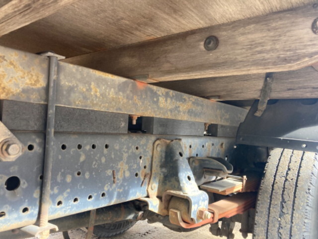 いすゞエルフ平ボディ小型（2t・3t）[写真19]