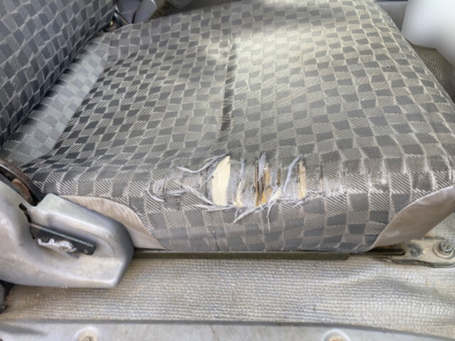 いすゞエルフ平ボディ小型（2t・3t）[写真36]