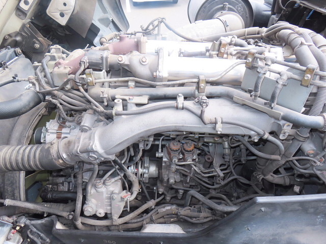 いすゞギガトレーラーヘッド（トラクターヘッド）大型（10t）[写真11]