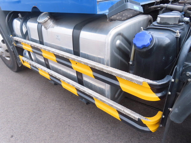 いすゞギガトレーラーヘッド（トラクターヘッド）大型（10t）[写真23]