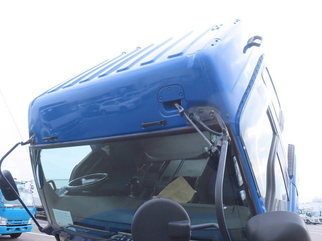 いすゞギガトレーラーヘッド（トラクターヘッド）大型（10t）[写真29]