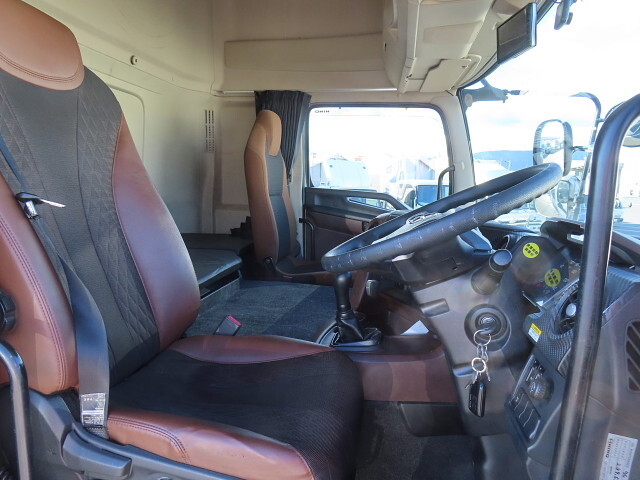 日野プロフィアアルミウイング大型（10t）[写真19]