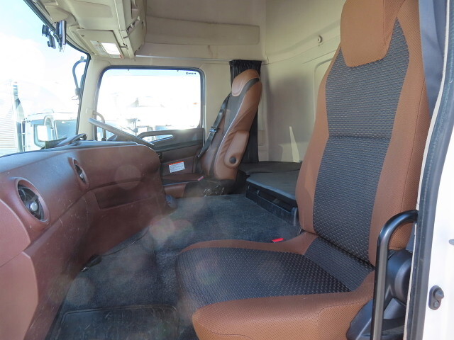 日野プロフィアアルミウイング大型（10t）[写真20]