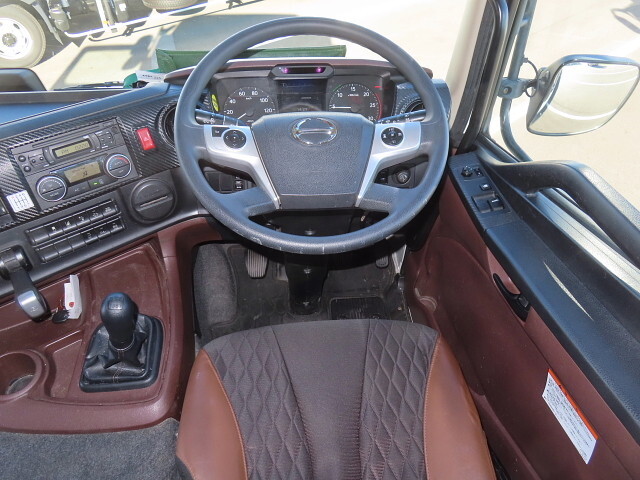 日野プロフィアアルミウイング大型（10t）[写真21]