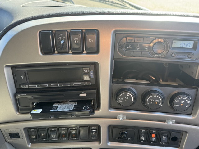 UDトラックスクオンアルミウイング大型（10t）[写真10]