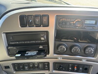 UDトラックスクオンアルミウイング大型（10t）[写真11]