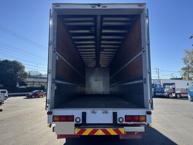 UDトラックスクオンアルミウイング大型（10t）[写真17]