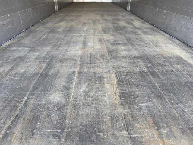 UDトラックスクオンアルミウイング大型（10t）[写真19]