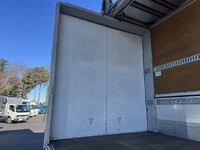 UDトラックスクオンアルミウイング大型（10t）[写真24]