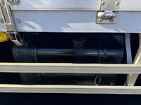 UDトラックスクオンアルミウイング大型（10t）[写真31]